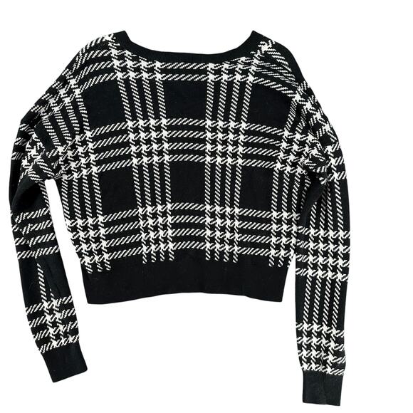 Bar III Cropped Black White Plaid Knit Sweater Casual Preppy M Dark Academia - Picture 6 of 7